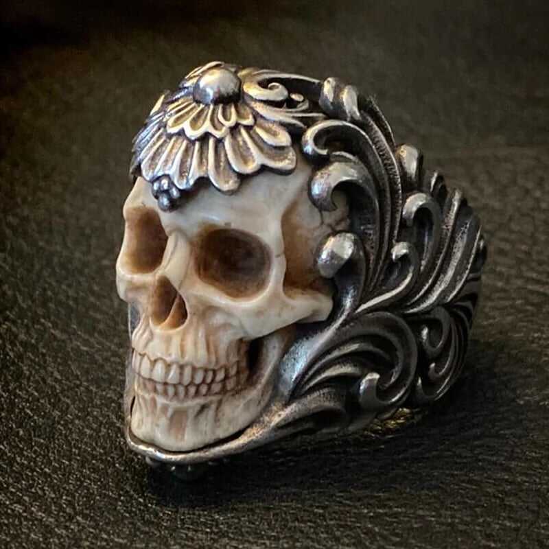 💀💀Vintage polish floral armor antler skull ring