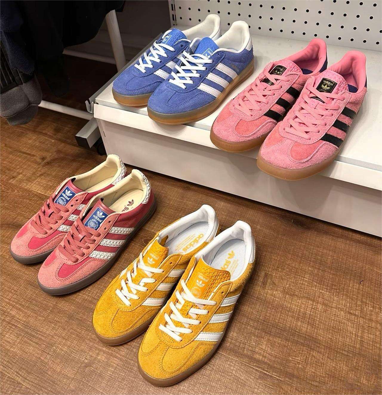 Adidas gazelle alkalmi cipő szálcsiszolt bőrből férfiaknak és nőknek