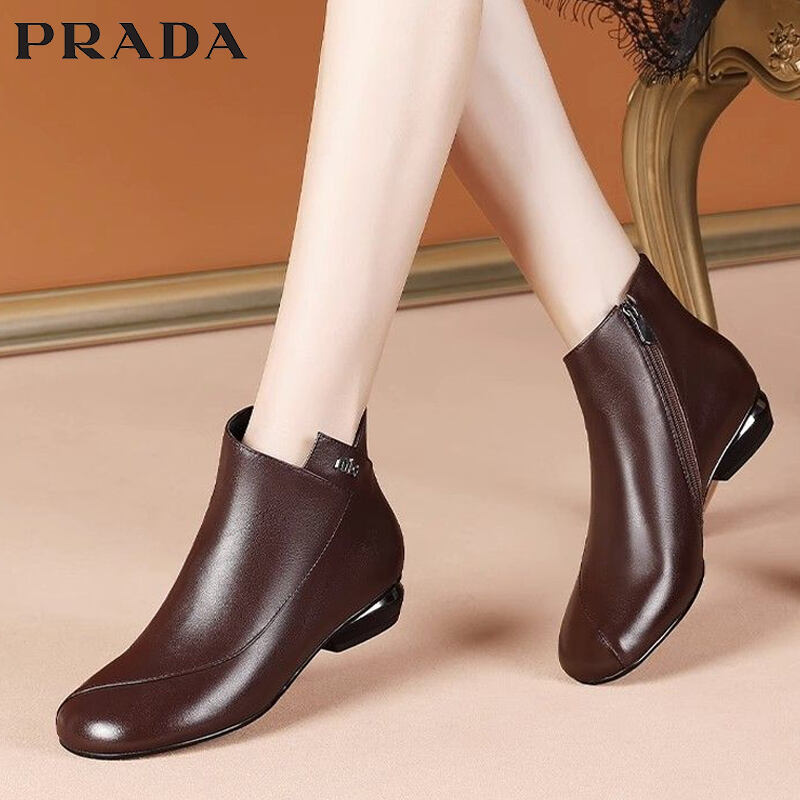 Prada  Zimowe krótkie buty damskie ze skóry bydlęcej