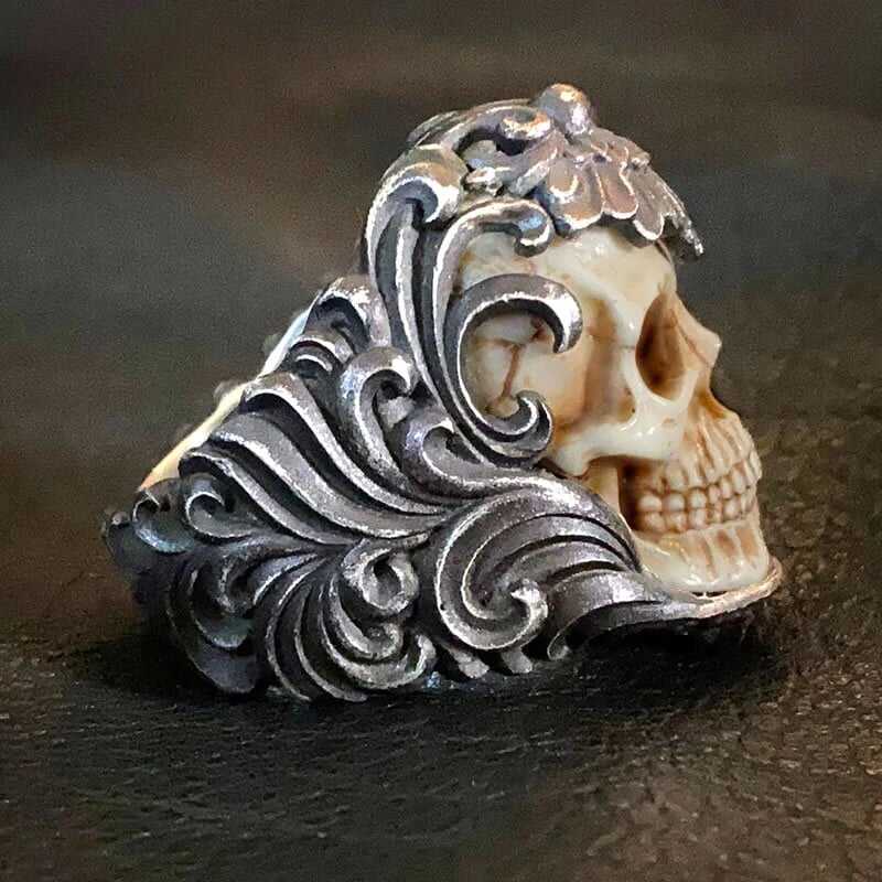 💀💀Vintage polish floral armor antler skull ring